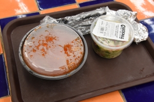 スーパーマーケットのイートインでの飲食