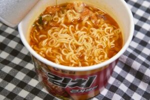 김치라면（キムチラミョン）