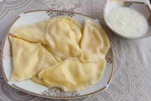 Ýumurtgaly Börek（ユムルトガリブレック）